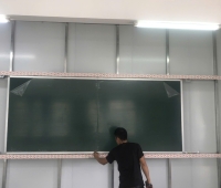 Lắp Đặt Bảng Trượt Ngang Nguyên Khối