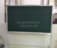 Lắp đặt bảng từ xanh kẻ ô ly tiểu học tại quận 4