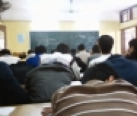 Thay đổi sắp xếp bàn ghế học sinh và cách giảng dạy để tiết học chất lượng