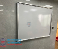 Bảng từ trắng cho văn phòng giúp tối ưu hiệu quả họp và đào tạo nội bộ như thế nào