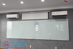So sánh bảng từ trắng, bảng từ xanh và bảng kính