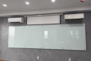 Cung Cấp Bảng Kính Văn Phòng Cao Cấp Tại TP.HCM