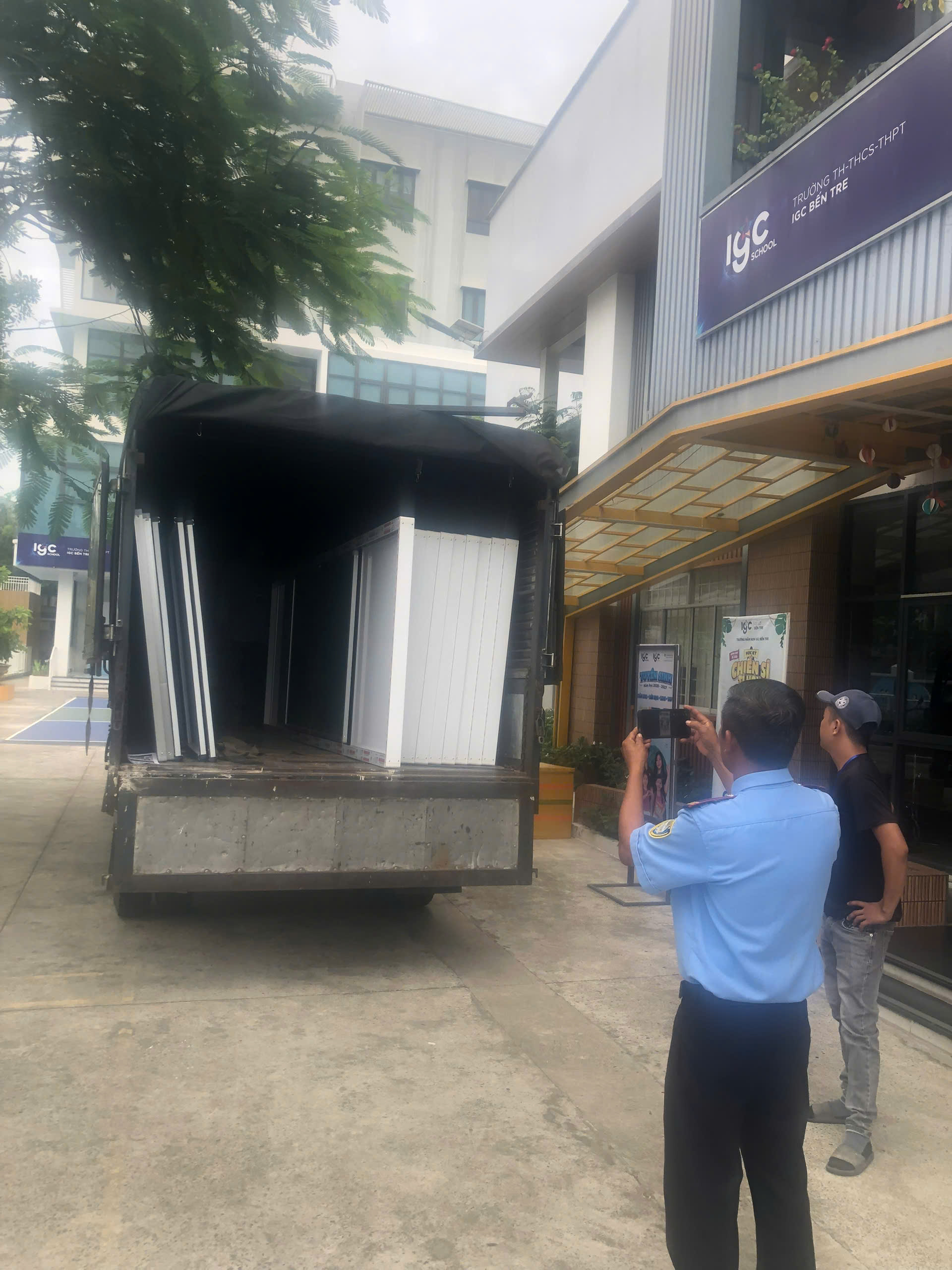 Lắp Đặt Bảng Từ Quận 6