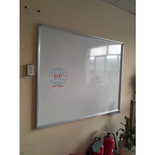 Bảng Trắng Foocmica Treo Tường