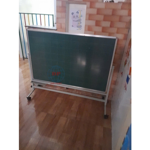 Bảng từ xanh di động mầm non ( 2 mặt từ xanh)